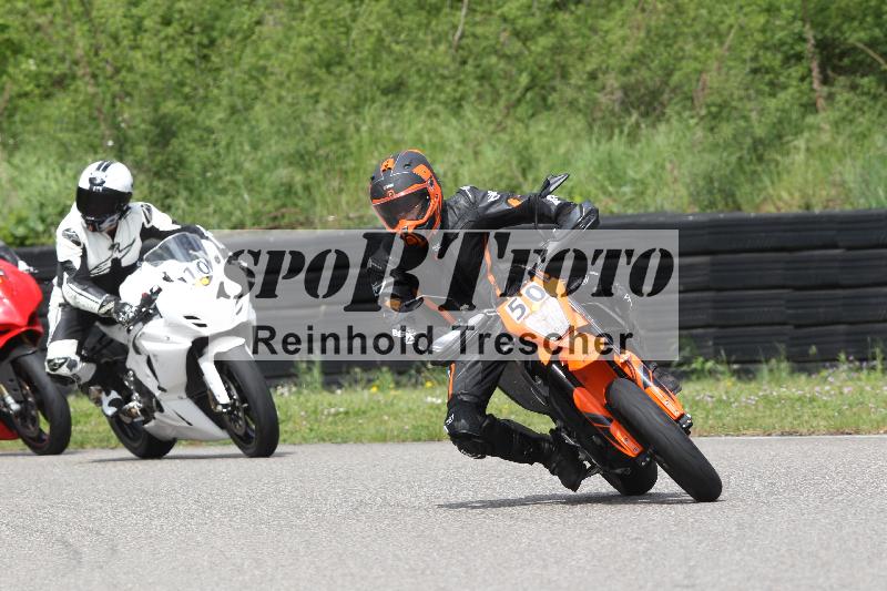 Archiv-2025/10 23.04.2025 Cornu Master School ADR/rot-rouge/50